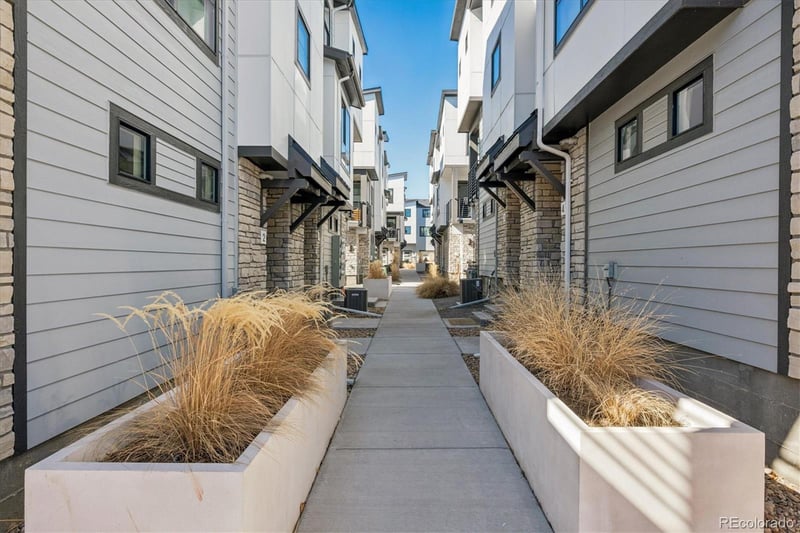 2066 Holly St #1, Denver, CO 80222