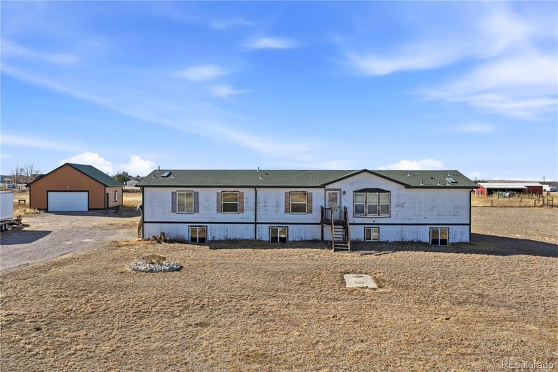 4115 Flandin Ct, Strasburg, CO 80136