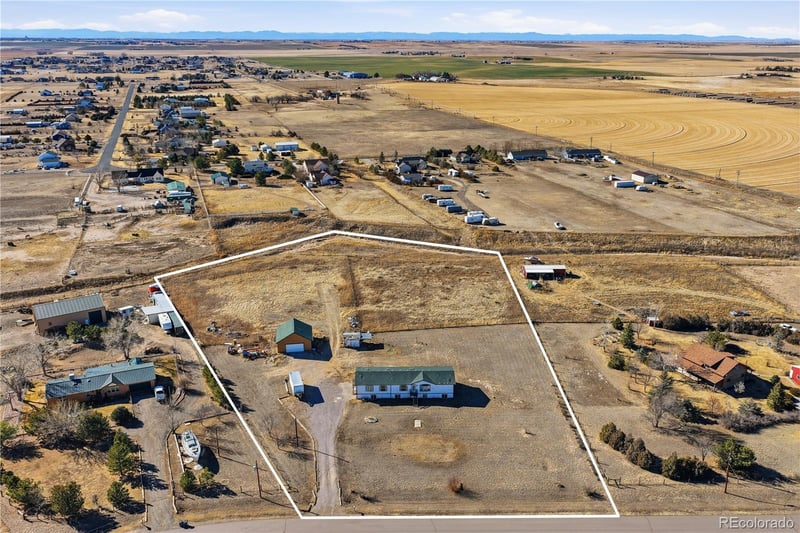 4115 Flandin Ct, Strasburg, CO 80136