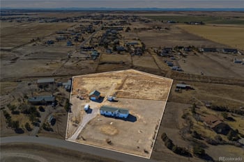 4115 Flandin Ct, Strasburg, CO 80136