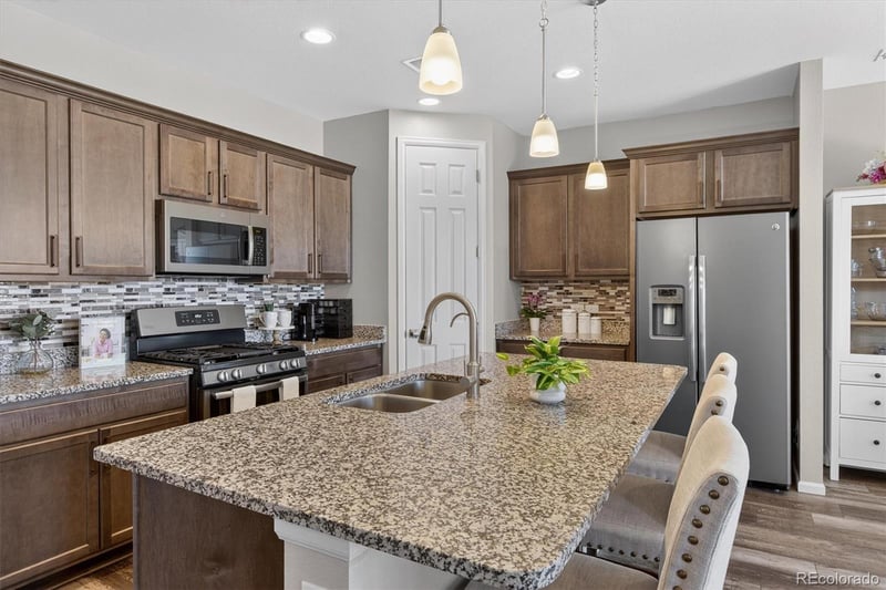 22350 Mansfield Pl, Aurora, CO 80018