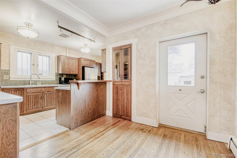 1751 Bellaire St, Denver, CO 80220