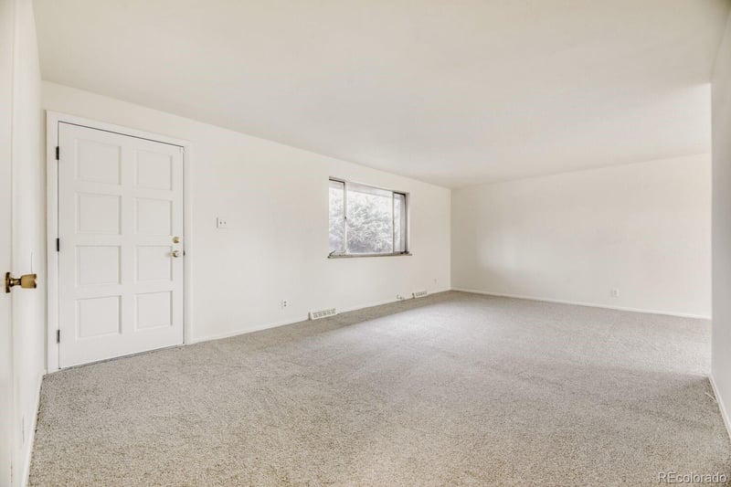 6130 Mississippi Ave, Lakewood, CO 80226