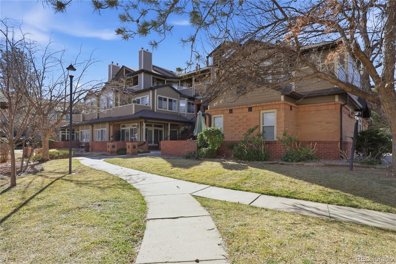6001 Yosemite St #B202, Greenwood Village, CO 80111