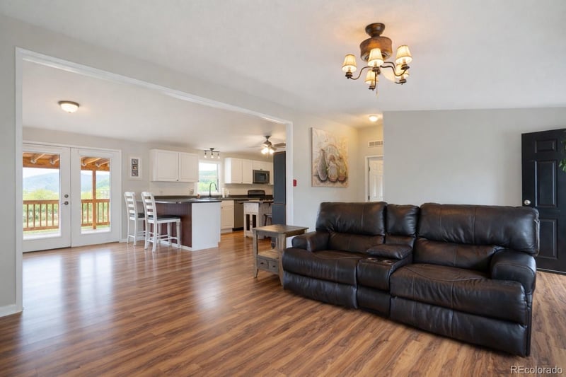 902 Willis Ave, La Veta, CO 81055