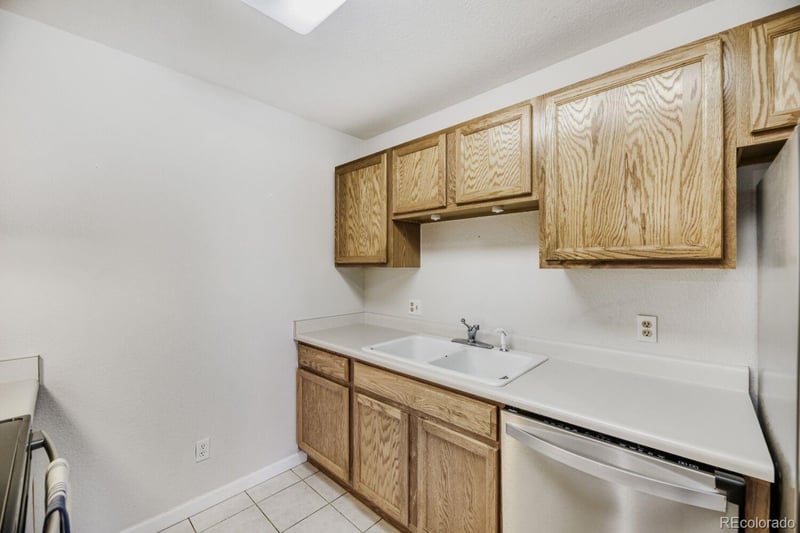 13085 Cedar Dr #313, Lakewood, CO 80228