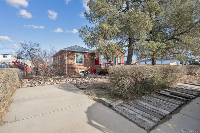 1400 Lima St, Aurora, CO 80010