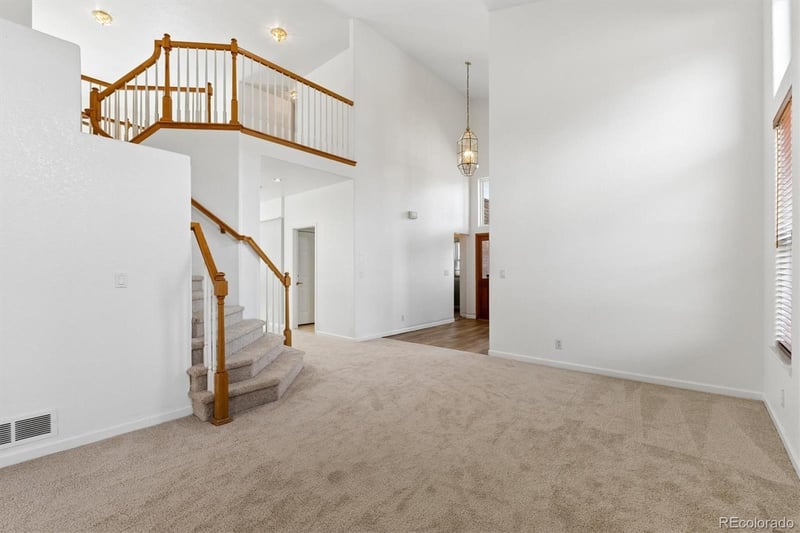 2240 Summitview Dr, Longmont, CO 80504