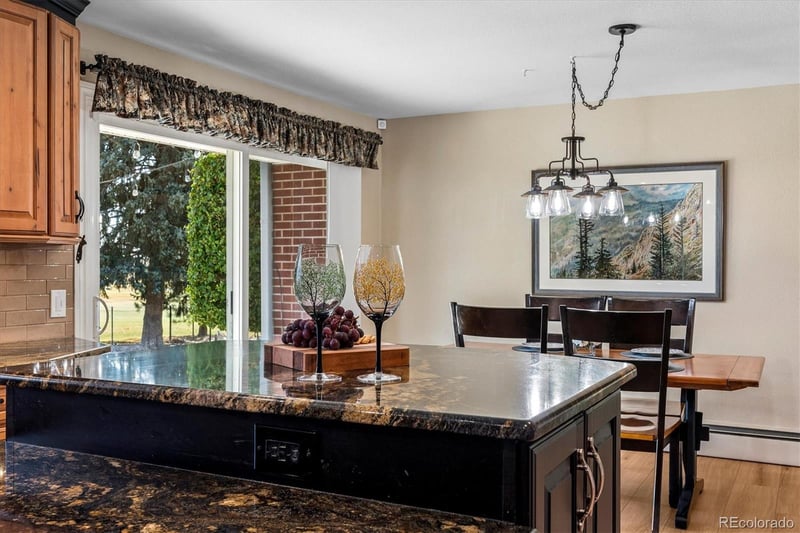 930 Reed Ct, Lakewood, CO 80214