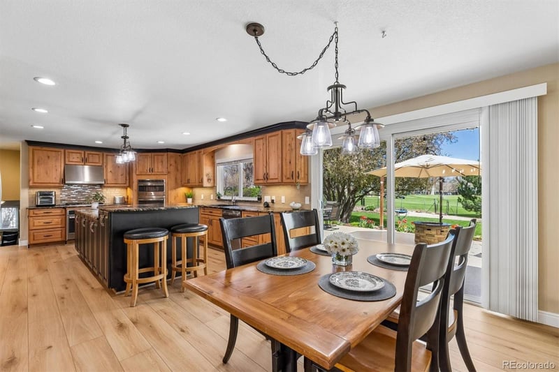 930 Reed Ct, Lakewood, CO 80214