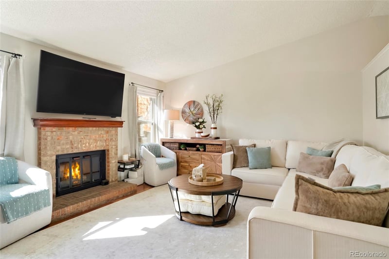 8932 Cooper Ave, Littleton, CO 80128