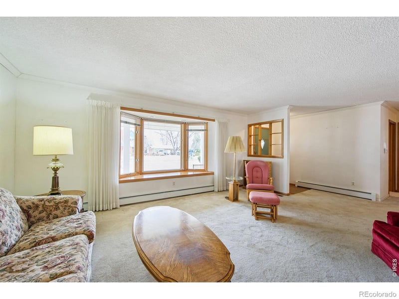 9 Princeton Cir, Longmont, CO 80503