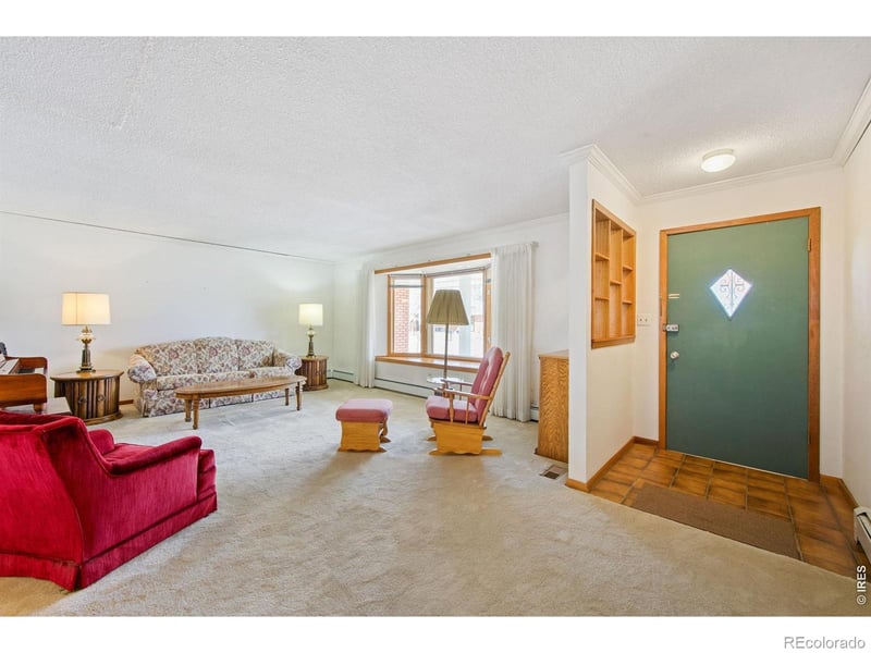 9 Princeton Cir, Longmont, CO 80503