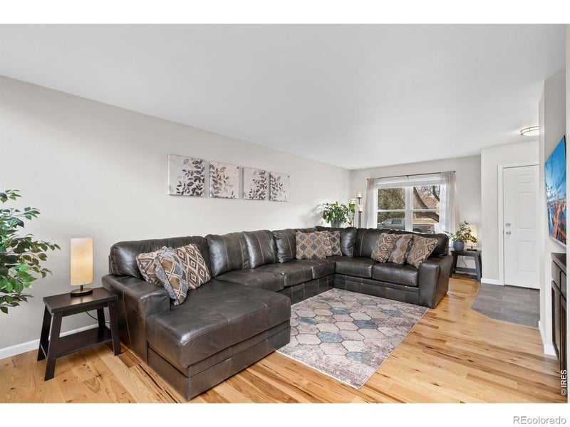 806 Hill Pond Rd, Fort Collins, CO 80526