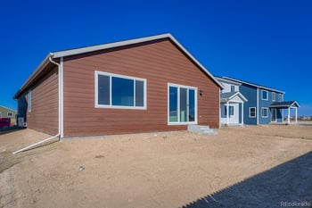 5490 27th Ave, Strasburg, CO 80136