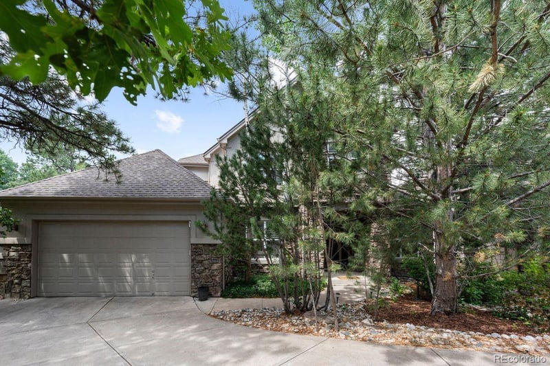 906 Greenridge Ln, Castle Pines, CO 80108