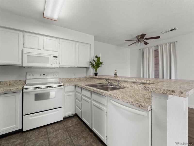 4460 Pitkin St #120, Aurora, CO 80015