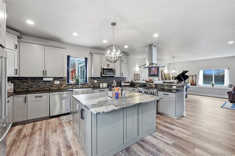 122 Gilbert St, Castle Rock, CO 80104