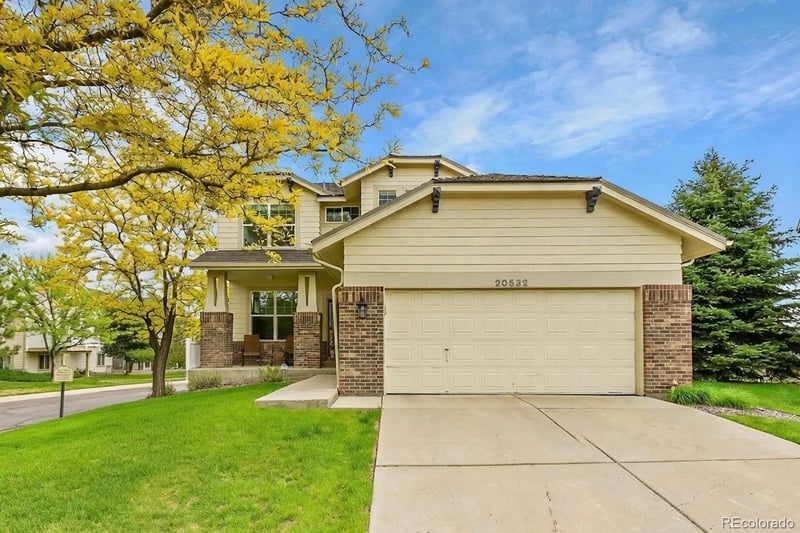 20532 E Lake Cir, Centennial, CO 80016