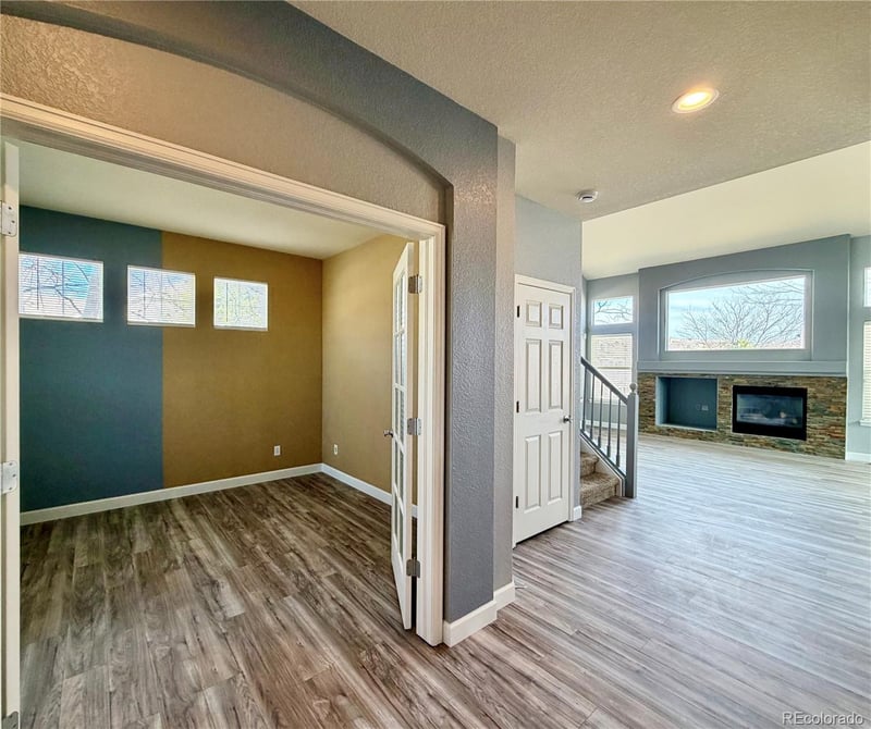 20532 E Lake Cir, Centennial, CO 80016