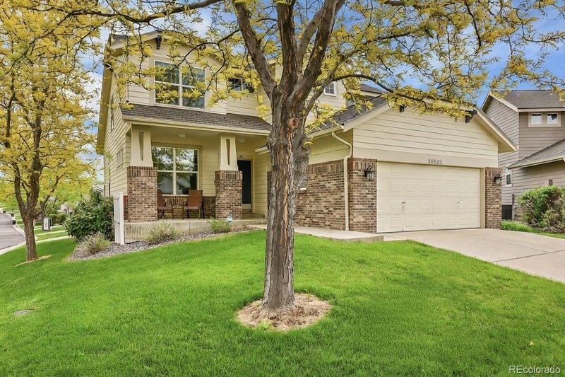 20532 E Lake Cir, Centennial, CO 80016