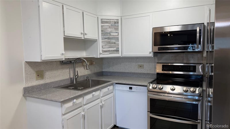 9155 Center Ave #2B, Denver, CO 80247