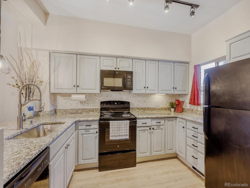 212 Oman Rd, Castle Rock, CO 80104