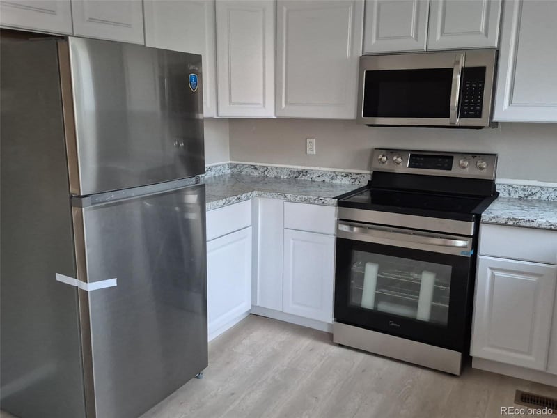 16743 Kenyon Dr, Aurora, CO 80013