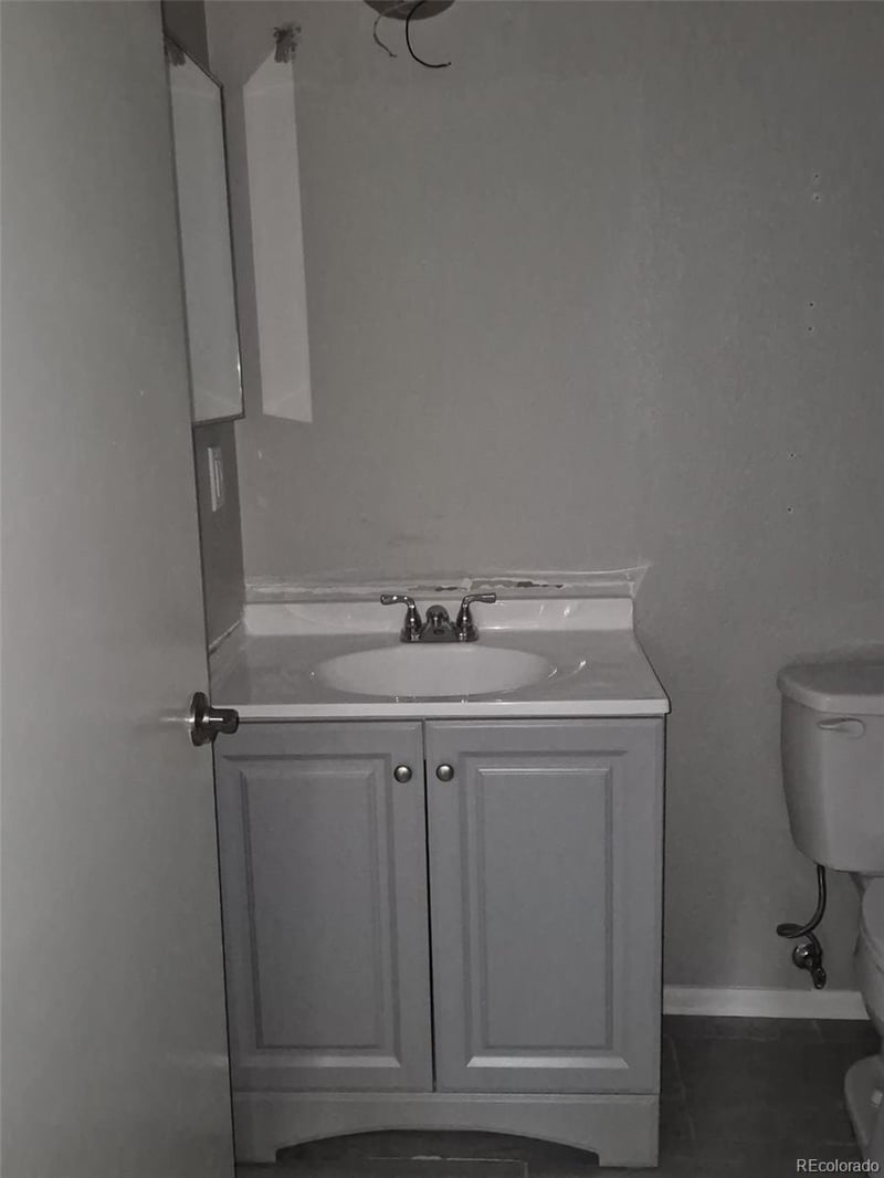 16743 Kenyon Dr, Aurora, CO 80013