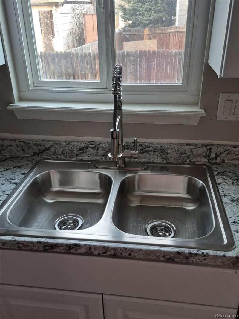 16743 Kenyon Dr, Aurora, CO 80013