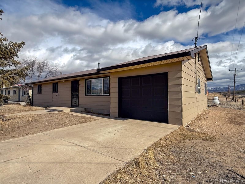 302 Miranda Ave, Fort Garland, CO 81133
