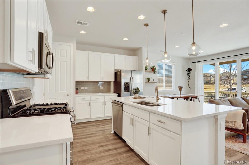 4683 Nepal Way, Aurora, CO 80015