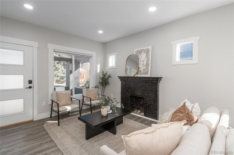 2339 S Acoma St, Denver, CO 80223