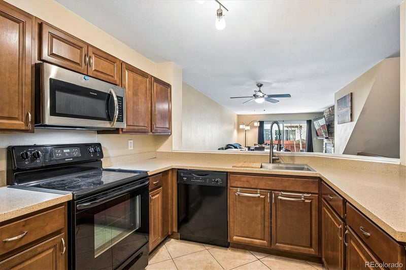 7476 Arkansas Ave #39-02, Denver, CO 80231