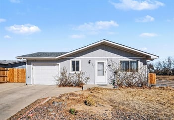 1203 Stage Dr, Fort Lupton, CO 80621