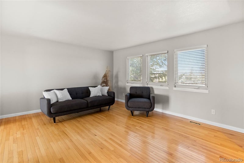 8285 Sunrise Dr, Elizabeth, CO 80107