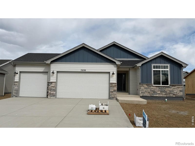 7090 Gateway Crossing St, Wellington, CO 80549
