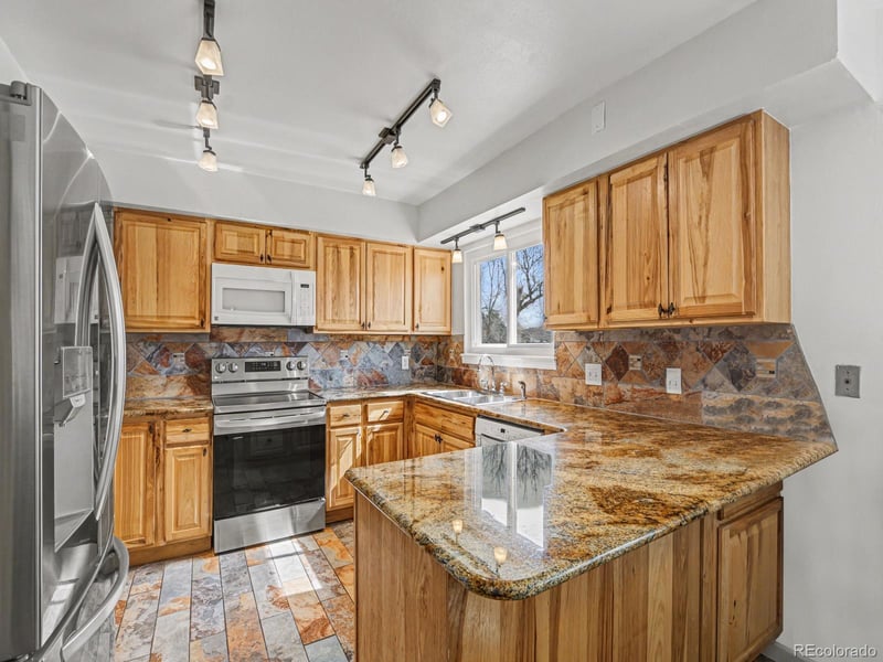 14864 Warren Ave, Aurora, CO 80014