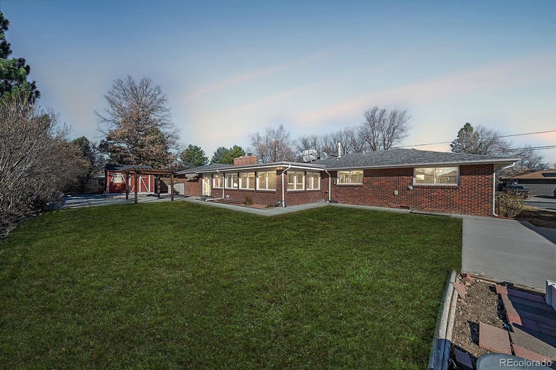 8520 59th Ave, Arvada, CO 80004