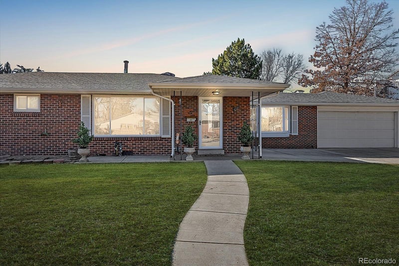 8520 59th Ave, Arvada, CO 80004