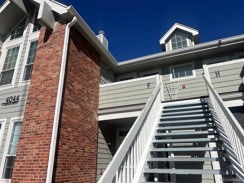 4044 Carson St #F, Aurora, CO 80014