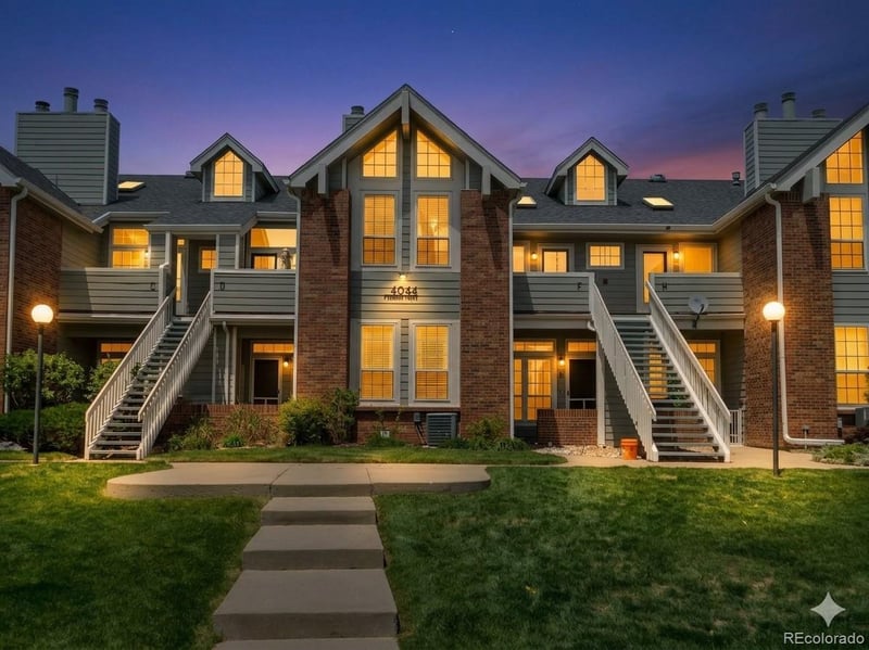 4044 Carson St #F, Aurora, CO 80014
