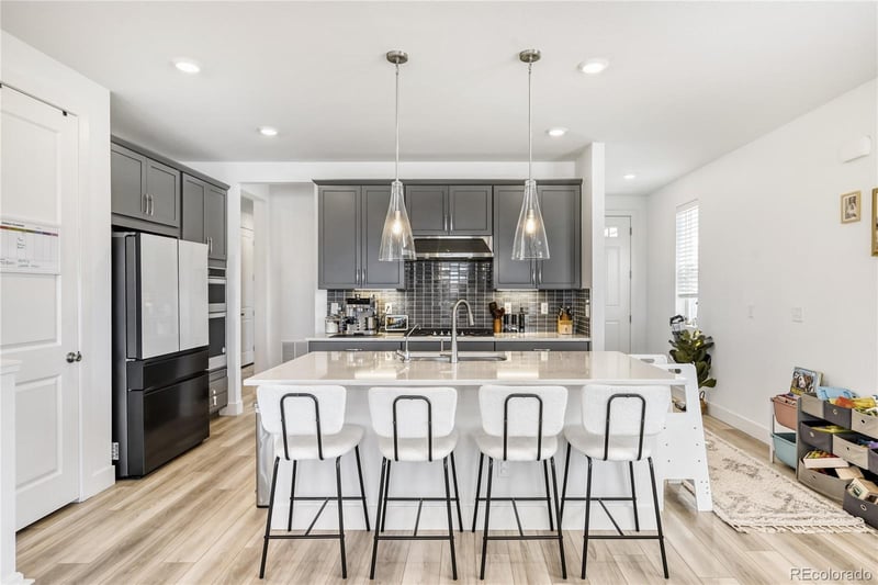 17883 93rd Pl, Arvada, CO 80007