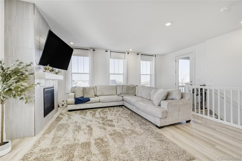 17883 93rd Pl, Arvada, CO 80007