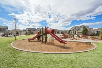 1077 Mountain Dr #A, Longmont, CO 80503