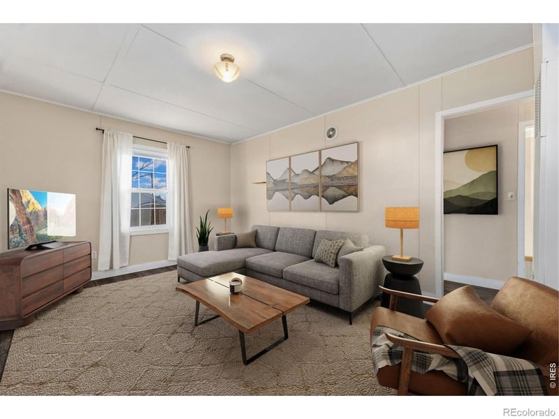 344 4th St, Estes Park, CO 80517