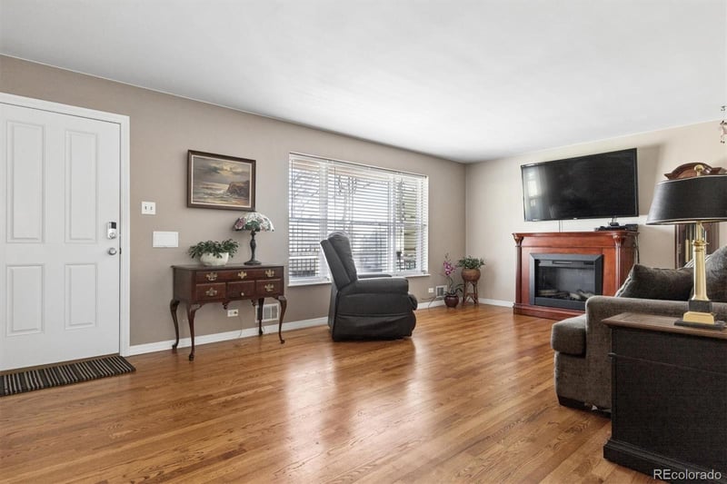 575 Estes St, Lakewood, CO 80226