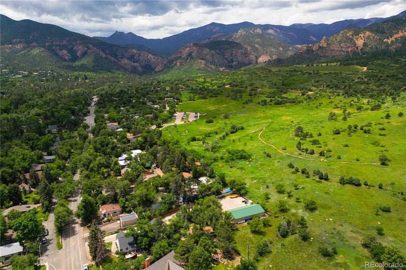 1414 Cheyenne Blvd, Colorado Springs, CO 80906