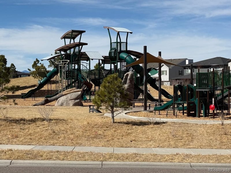 6542 Barnstead Dr, Castle Pines, CO 80108