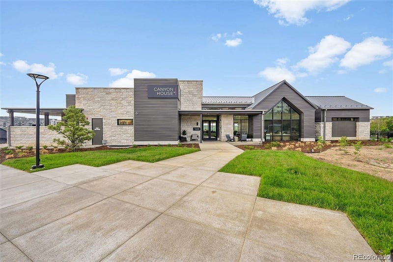 6542 Barnstead Dr, Castle Pines, CO 80108